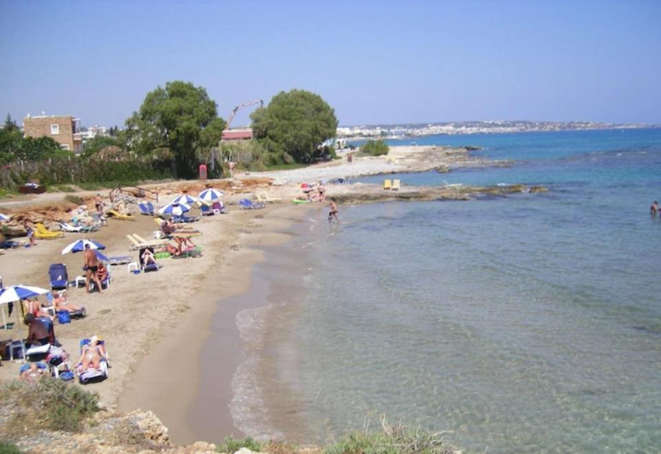 Iliostasi Beach Apartments Chersonissos Buitenkant foto